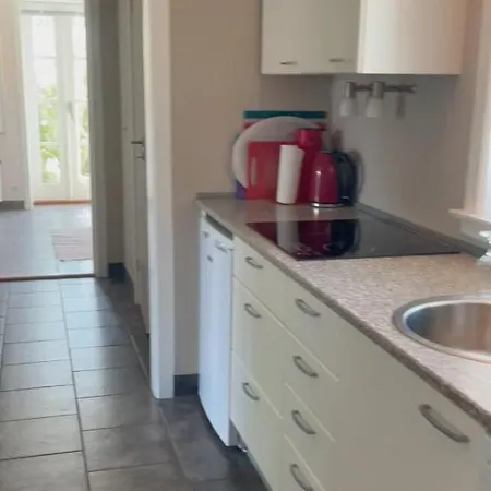 Bed & Kitchen