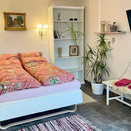Bed & Kitchen Rorvig